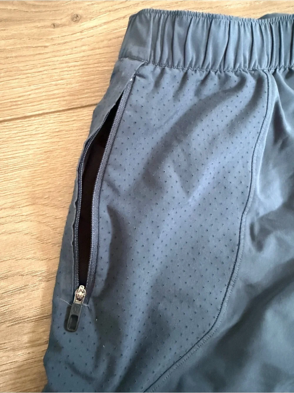 LULULEMON Mens Switch It Up Shorts Slate Blue Size Small 6”
